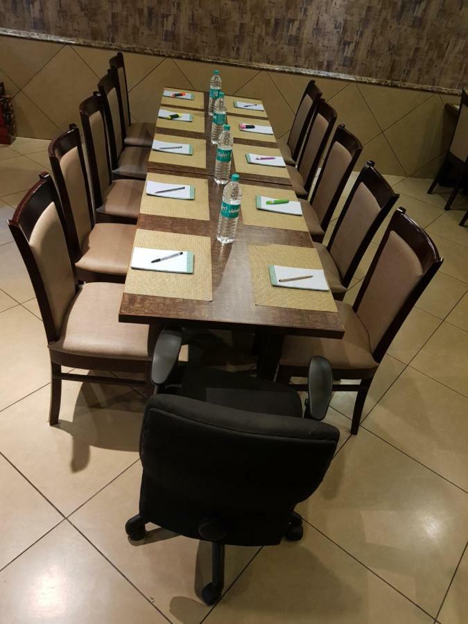 Liza Regency Hotel Chennai Exterior photo