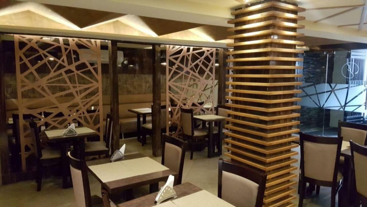 Liza Regency Hotel Chennai Exterior photo