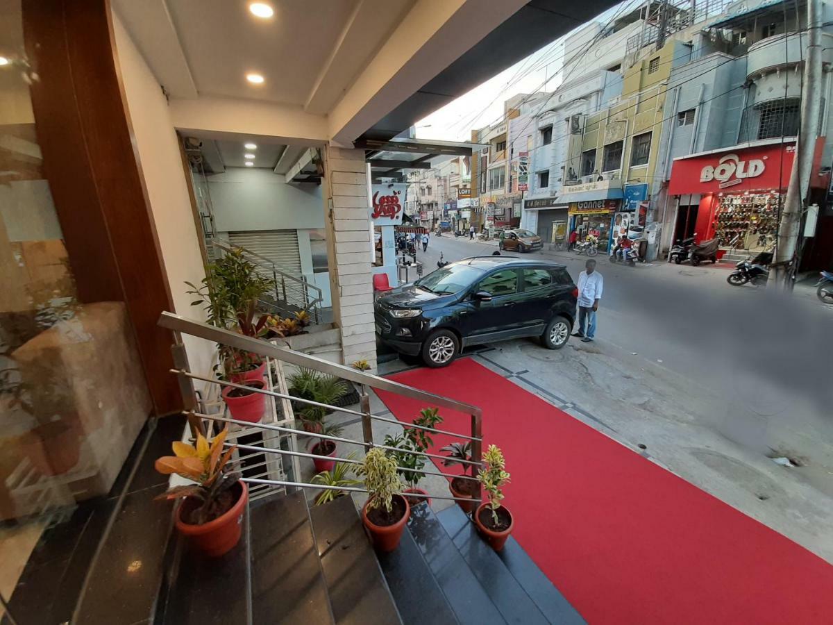 Liza Regency Hotel Chennai Exterior photo