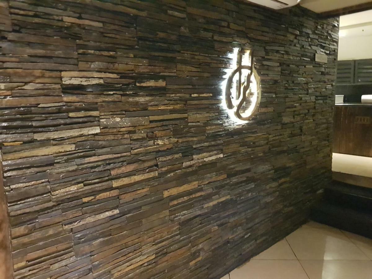 Liza Regency Hotel Chennai Exterior photo