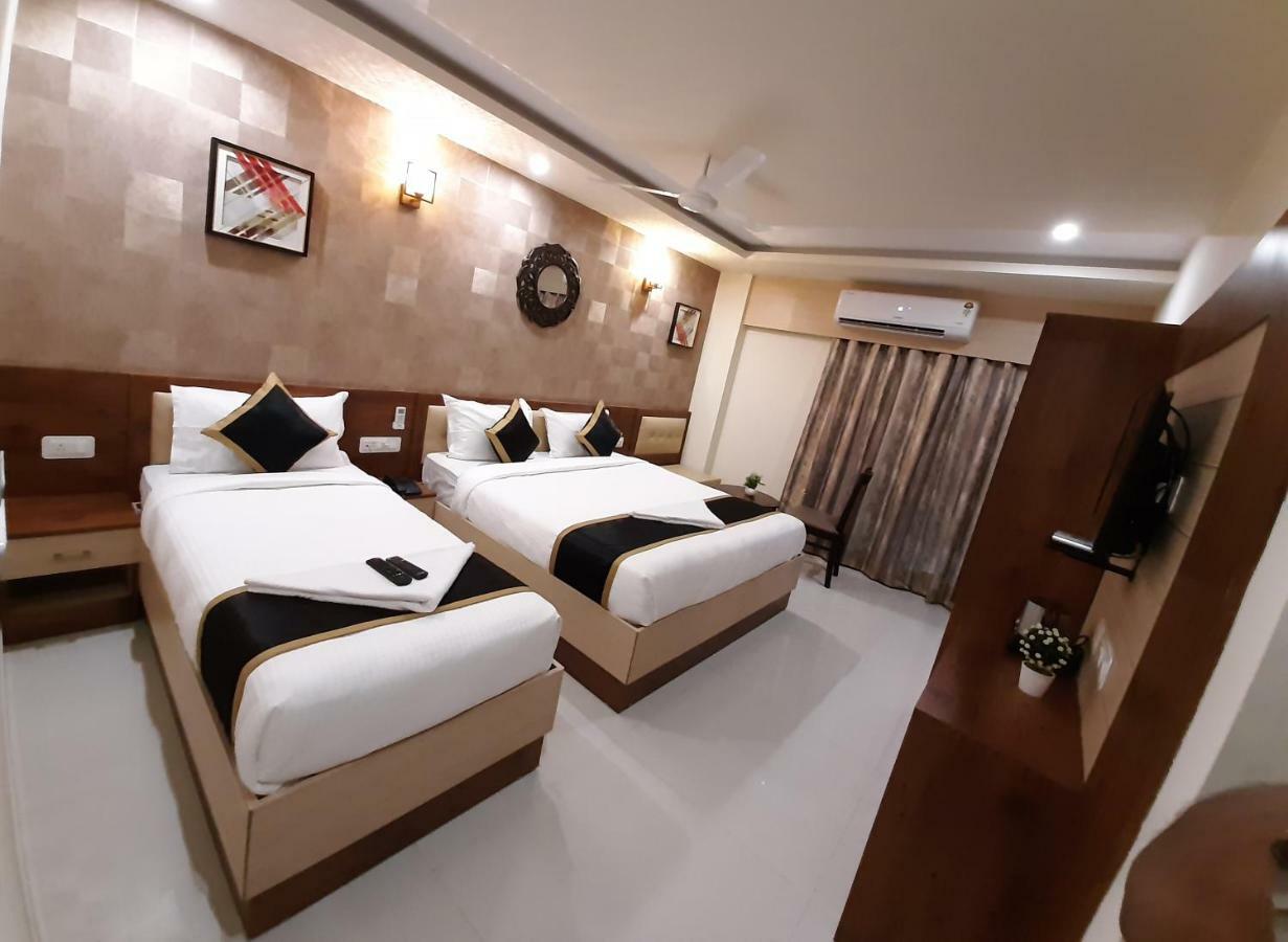 Liza Regency Hotel Chennai Exterior photo