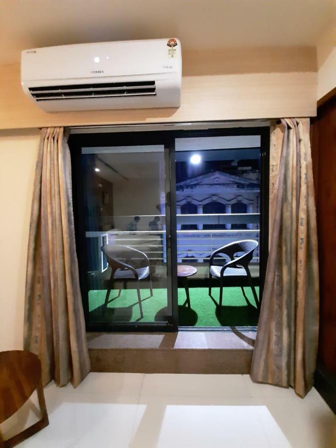 Liza Regency Hotel Chennai Exterior photo